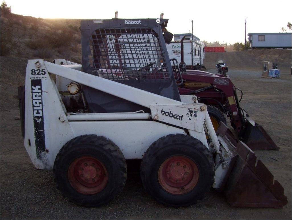 Manual De Serviço BOBCAT - 825 - Mini Carregadeira