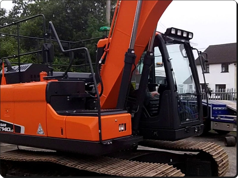 Manual De Operação E Manutenção DOOSAN - DX140LC - Escavador Hidráulico