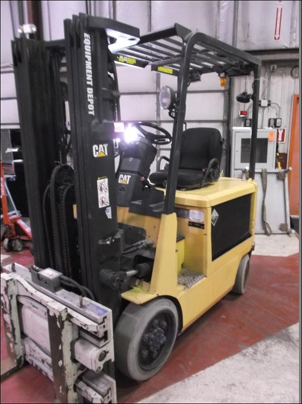 Catalogo De Peças CATERPILLAR - 2EC25E 36\48V - Empilhadeira