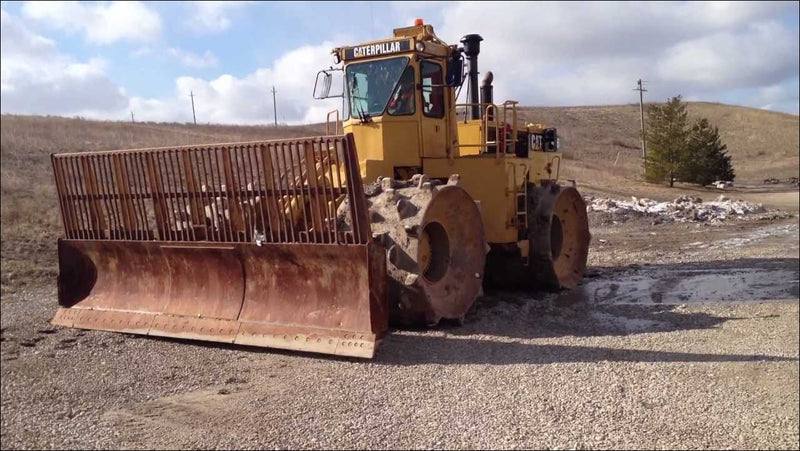 Manual de Serviço CATERPILLAR - 836 - Compactador De Aterro - ( Inglês )