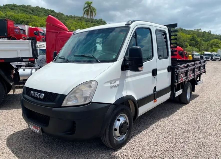 CATÁLOGO DE PEÇAS IVECO - EURO 5 - DAILY 55C17 ECOLINE - CABINE DUPLA