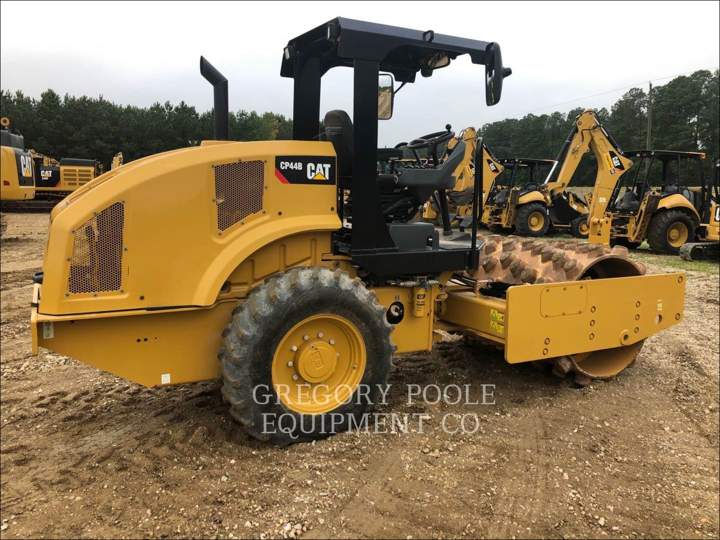 Manual de Serviço CATERPILLAR - CP-44B - Rolo Compactador Vibratório (Inglês) PDF