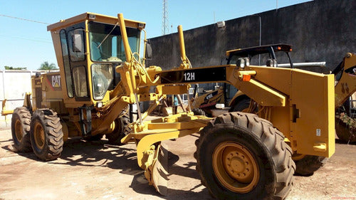 Manual De Operacao E Manutenção Caterp.  Motoniveladora 12h