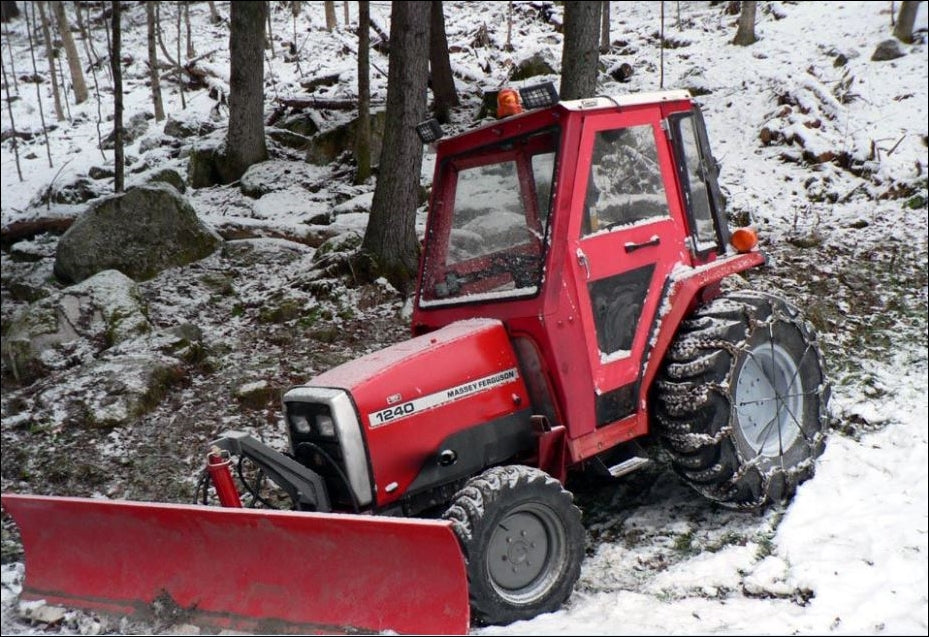 Catalogo De Peças MASSEY FERGUSON- MF 1240 - Trator Compacto