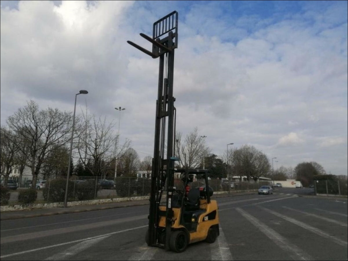 Catalogo De Peças CATERPILLAR - GC30N - Empilhadeira