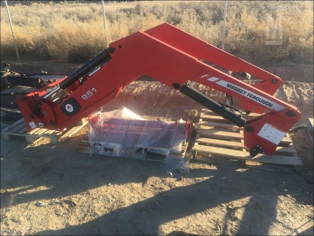 CATÁLOGO DE PEÇAS MASSEY FERGUSON - MF951X - CARREGADOR