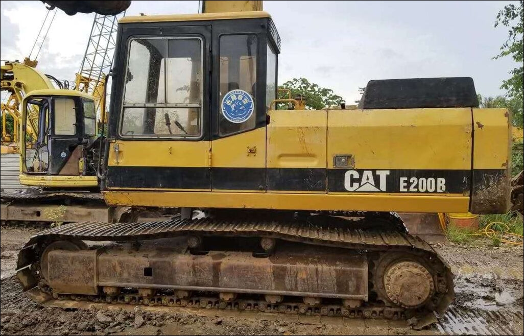 CATALOGO DE PEÇAS CATERPILLAR - E200B - ESCAVADEIRA - EM PDF