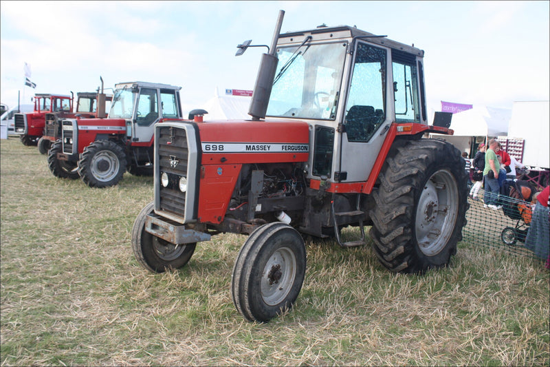 Catalogo De Peças MASSEY FERGUSON - MF 698 (FR) - Trator