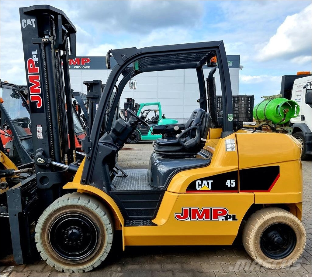 Catalogo De Peças CATERPILLAR - GP45N - Empilhadeira