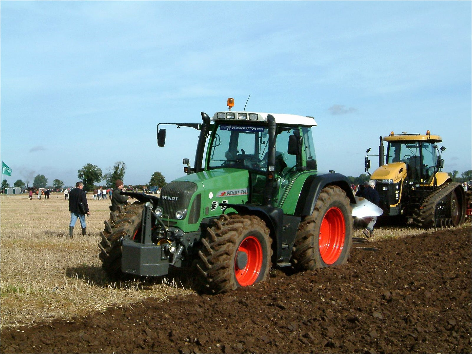 Catalogo De Peças FENDT - 714 S4 - Trator