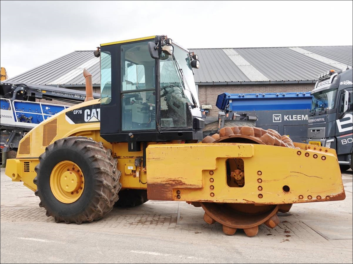 Manual de Serviço CATERPILLAR - CP-76 - Rolo Compactador Vibratório (Inglês) PDF