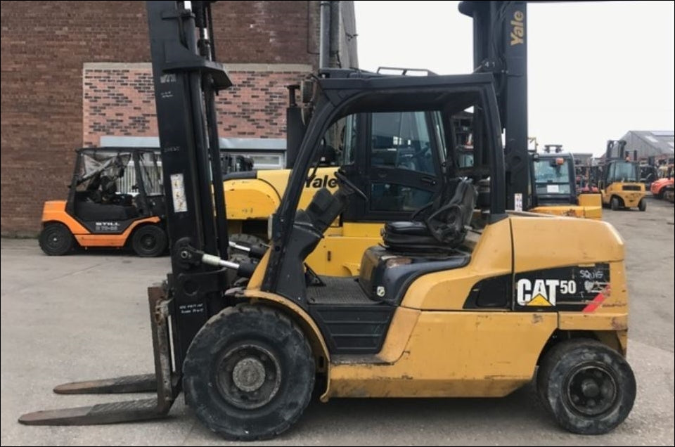 Catalogo De Peças CATERPILLAR - DP50N - Empilhadeira