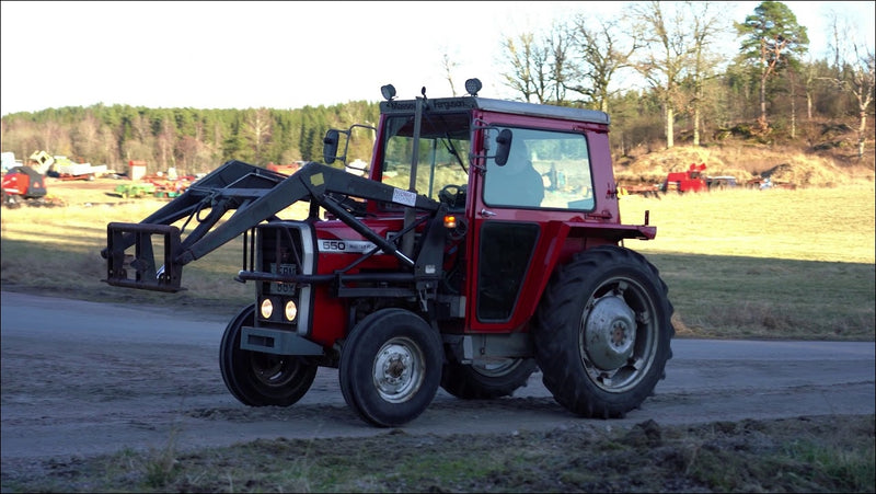 Catalogo De Peças MASSEY FERGUSON - MF 550 (GB) - Trator