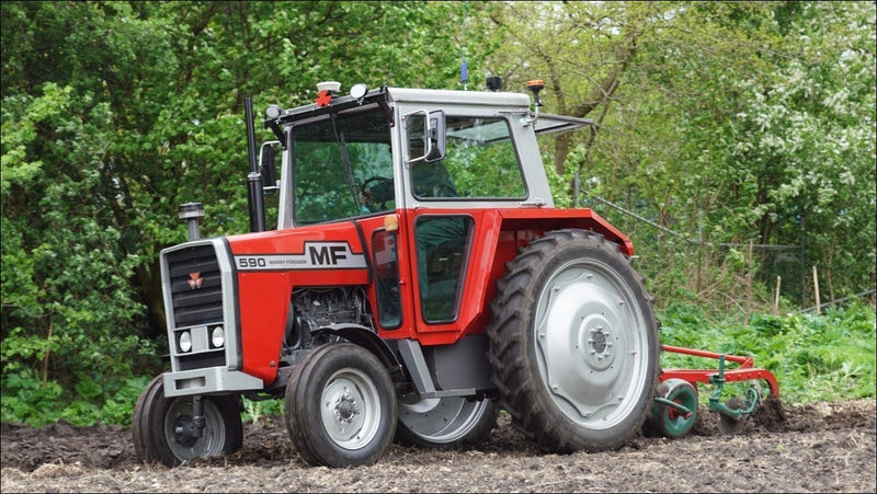 Catalogo De Peças MASSEY FERGUSON - MF 590 (GB) - Trator