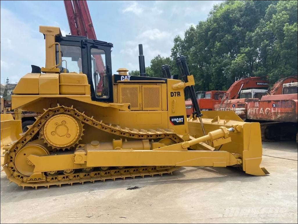 CATALOGO DE PEÇAS CATERPILLAR - D7R - TRATOR DE ESTEIRA EM PDF