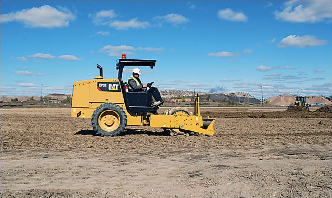 Manual de Serviço CATERPILLAR - CP-34 - Rolo Compactador Vibratório (Inglês) PDF
