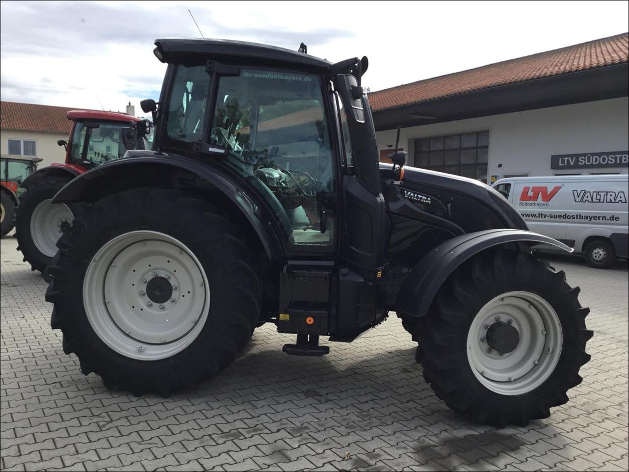 Catálogo De Peças Valtra - N104H (N4 SERIES) - Trator