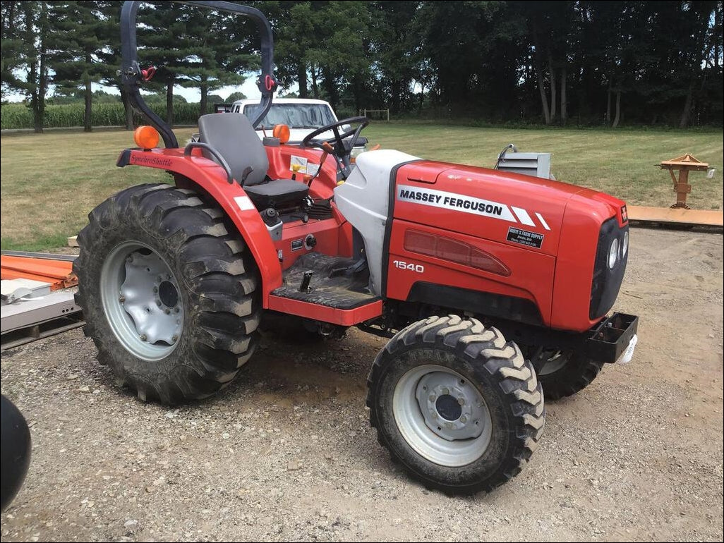 Catalogo De Peças MASSEY FERGUSON -MF 1540 - Trator Compacto