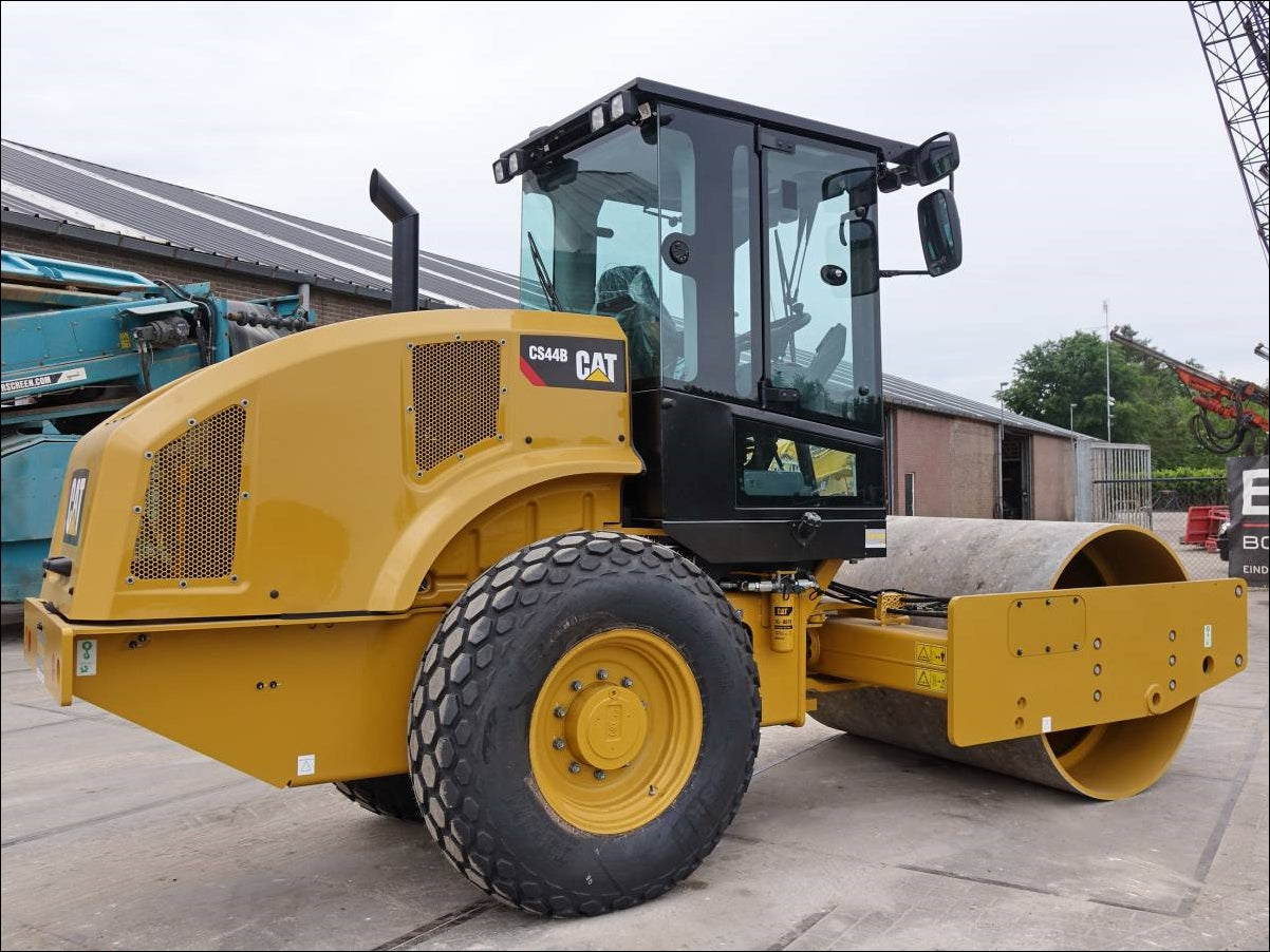 CATALOGO DE PEÇAS CATERPILLAR - CS-44B - ROLO COMPACTADOR VIBRATÓRIO EM PDF