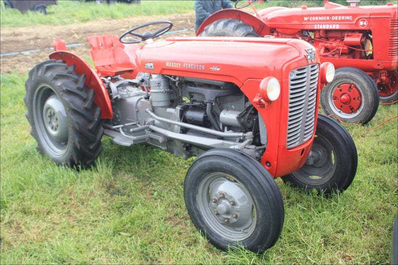 Catalogo De Peças MASSEY FERGUSON - MF 35\835 - Trator