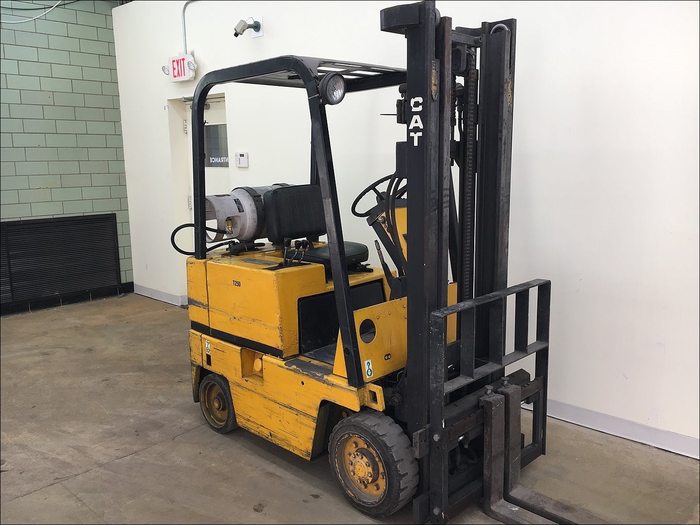 Catalogo De Peças CATERPILLAR - T25D - Empilhadeira