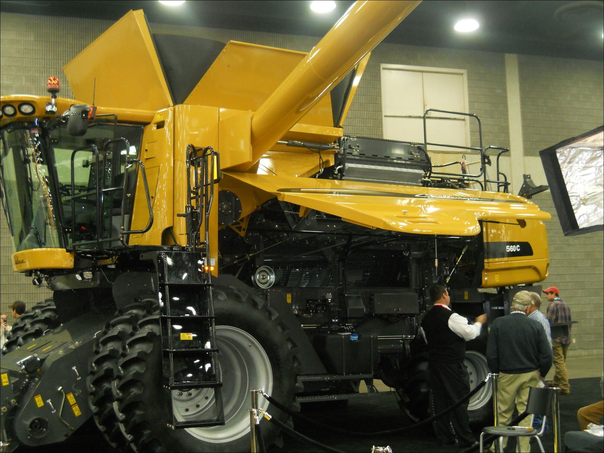 Catalogo De Peças CHALLENGER - 560C COMBINE - Colheitadeira