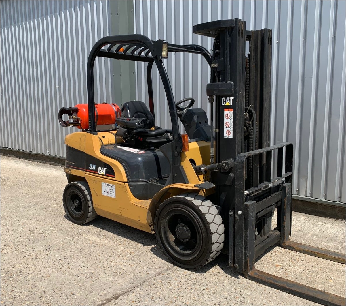 Catalogo De Peças CATERPILLAR - GP30N - Empilhadeira